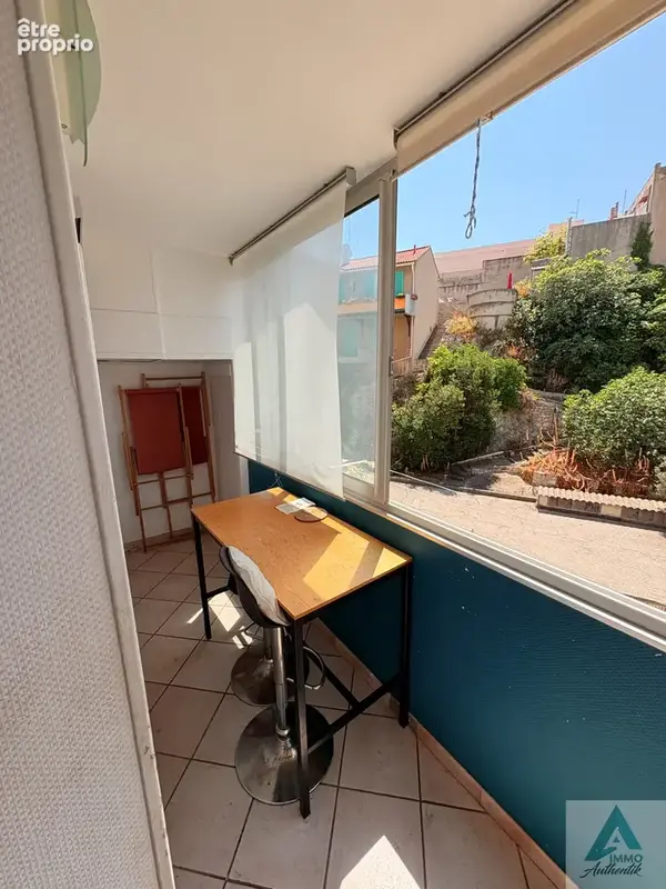 Super studio aménagé avec loggia et cave - photo 4