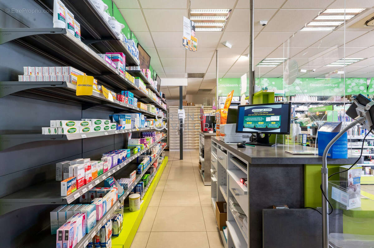 Commerce à JARVILLE-LA-MALGRANGE