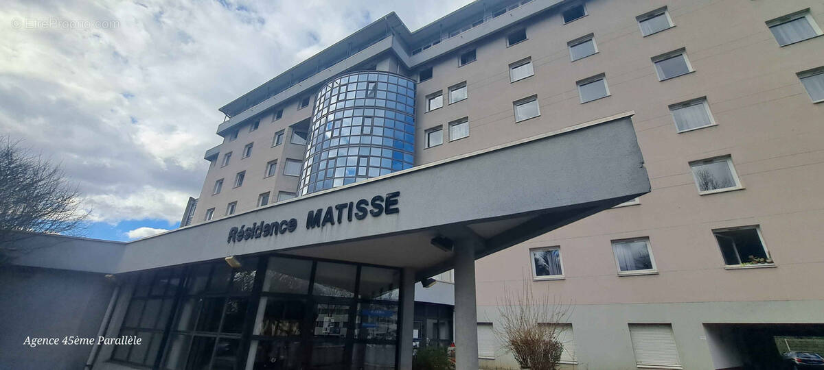 Appartement à SAINT-MARTIN-D&#039;HERES