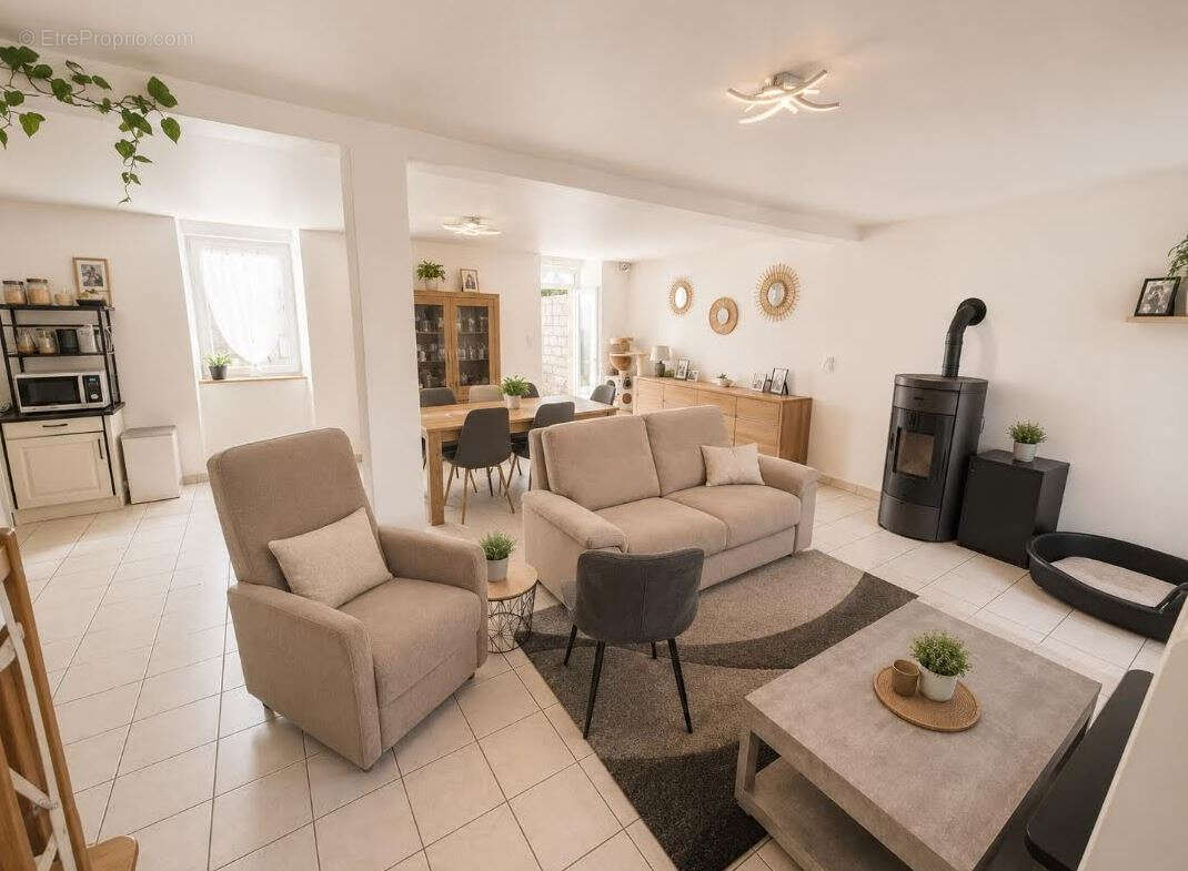 Maison à LAZ