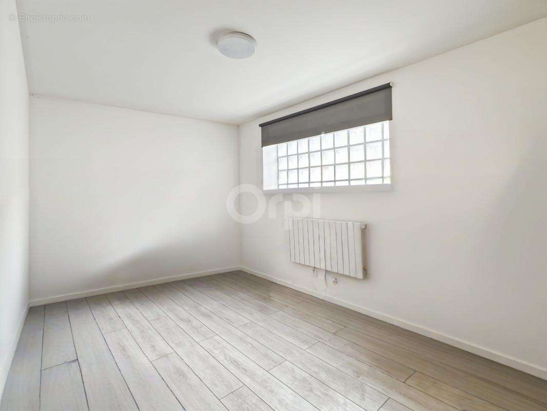 Appartement À Vendre - 4 chambres - Centre-ville - photo 11