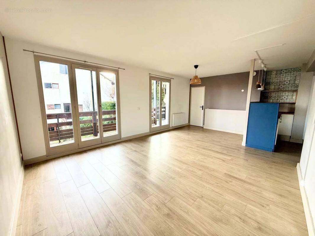 Appartement à SAINT-BALDOPH
