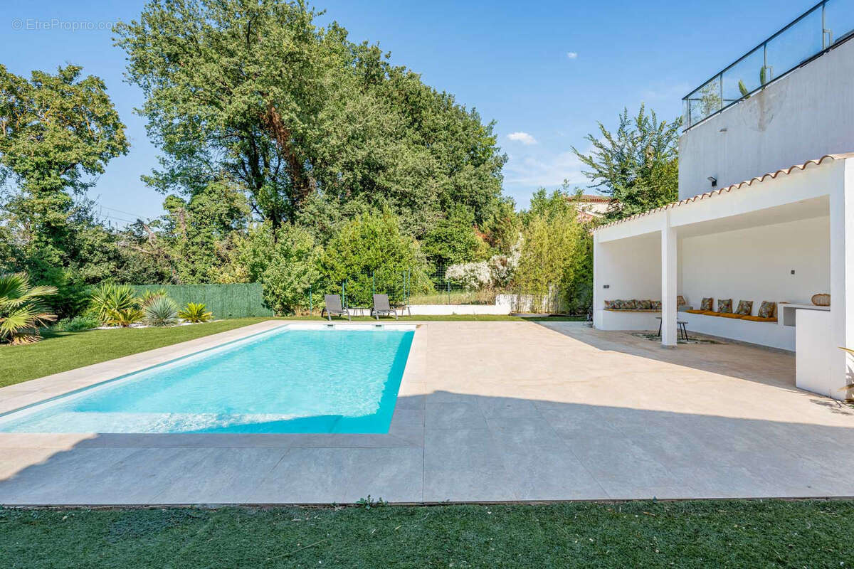 Maison à LA DESTROUSSE