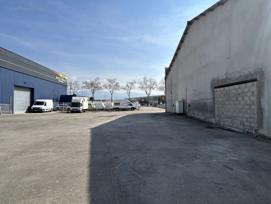 Commerce à ROMANS-SUR-ISERE