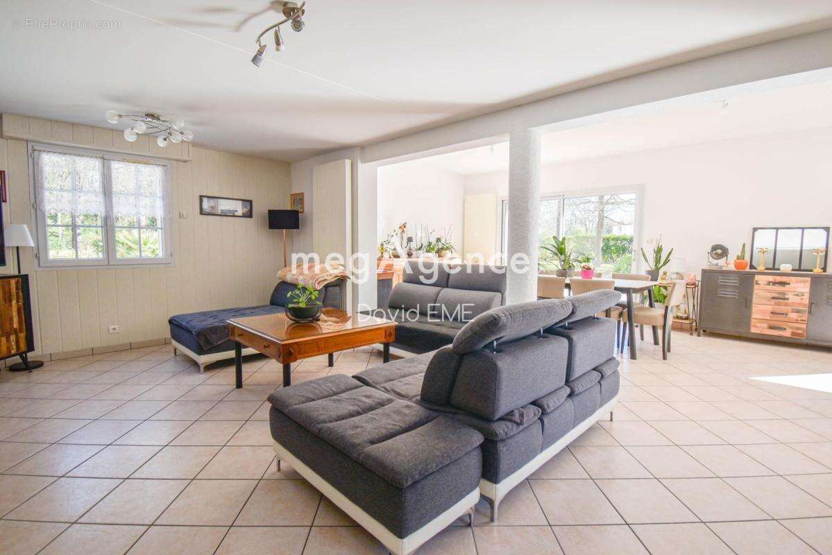 Maison à NOTRE-DAME-DE-RIEZ