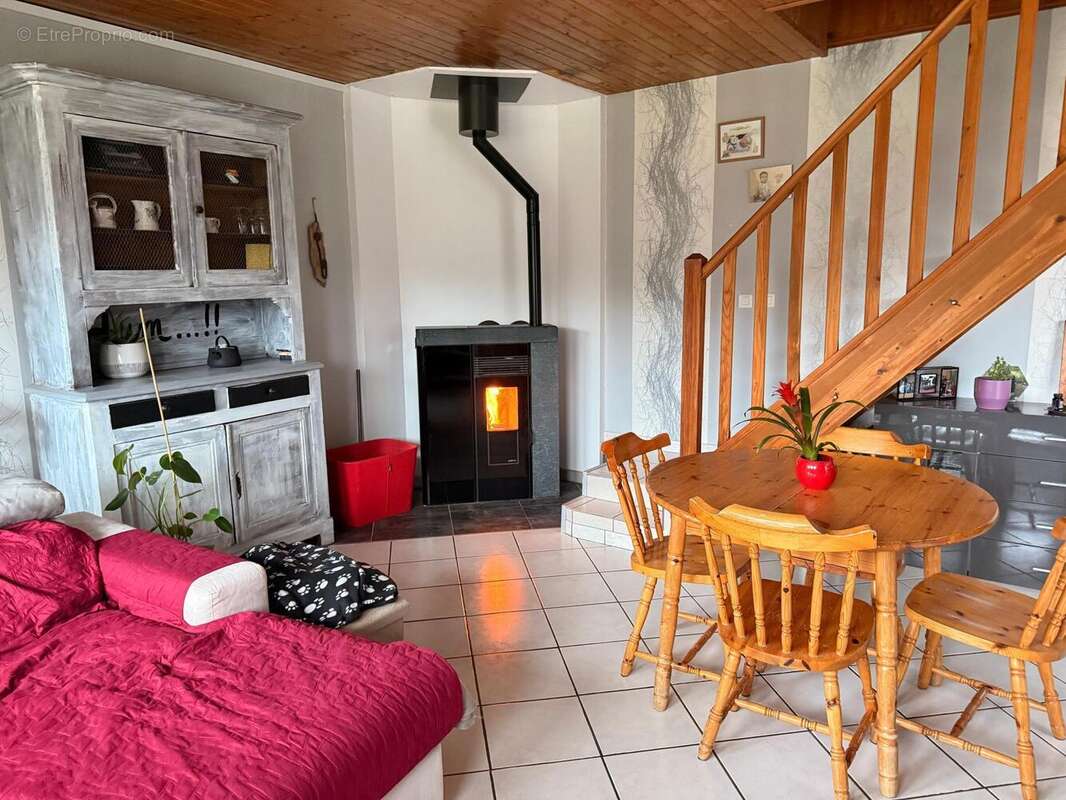 Photo 2 - Appartement à PENNESIERES