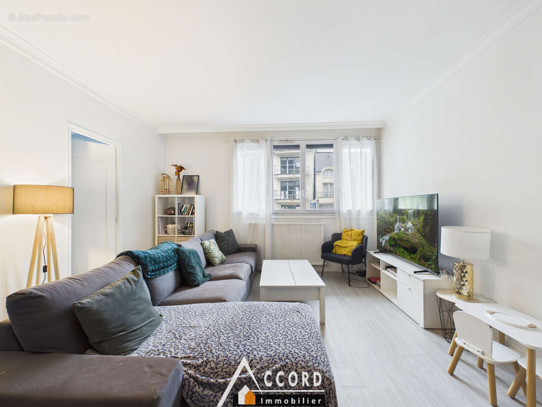 Appartement à SARTROUVILLE