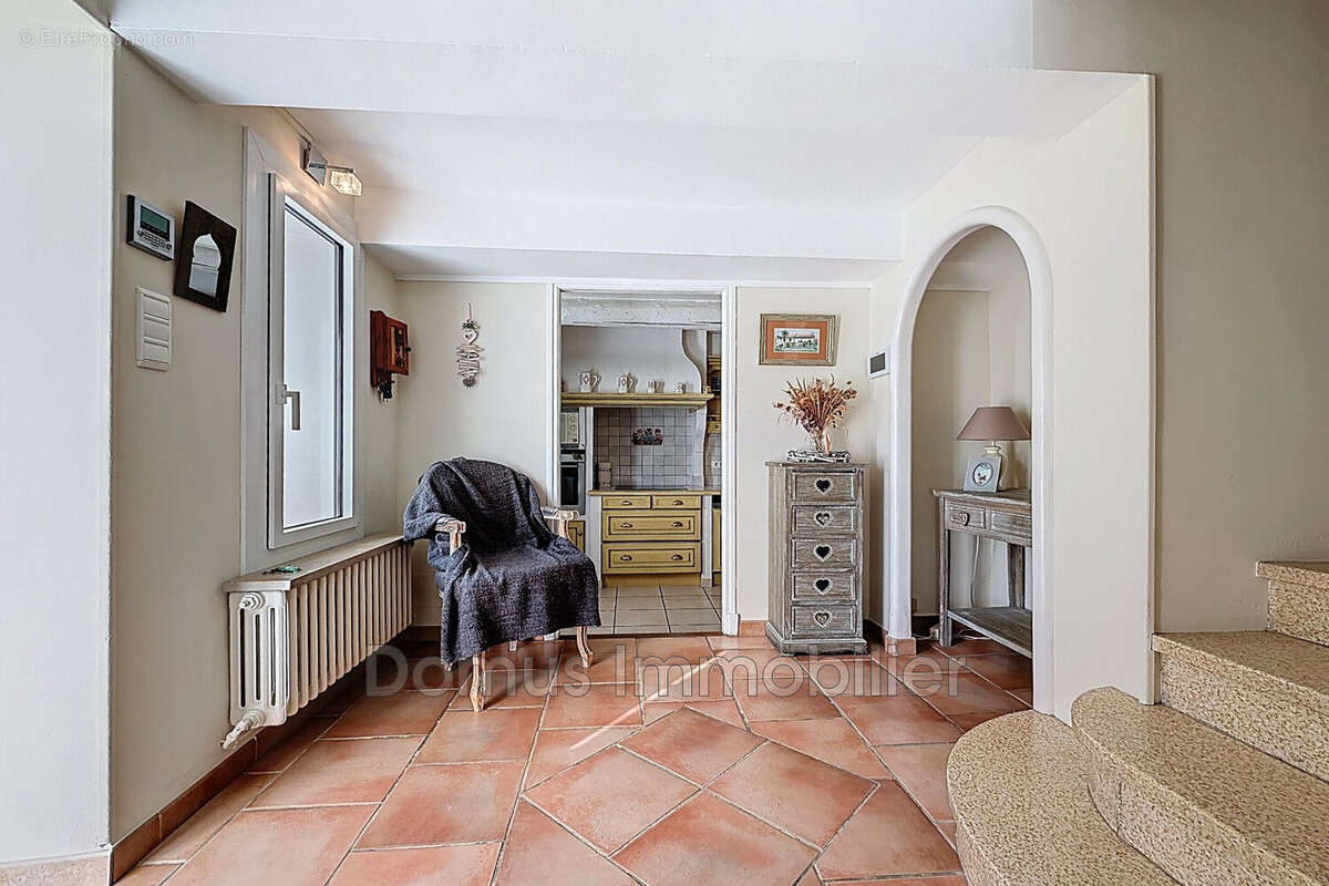 Maison à SAINT-SATURNIN-LES-AVIGNON