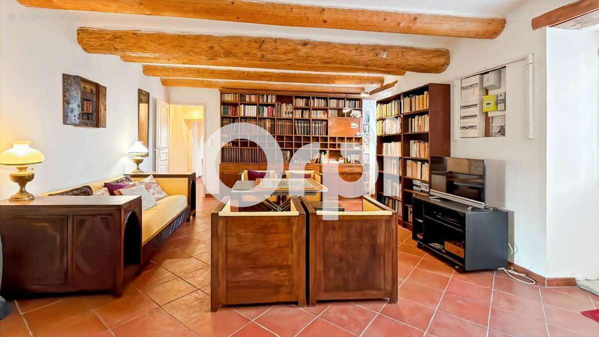 Maison de village avec piscine et 8 chambres - photo 6