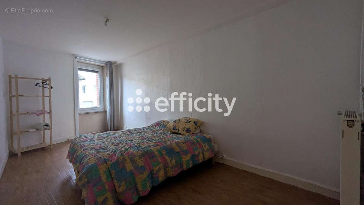 Maison à SAINT-REMY-SUR-DUROLLE