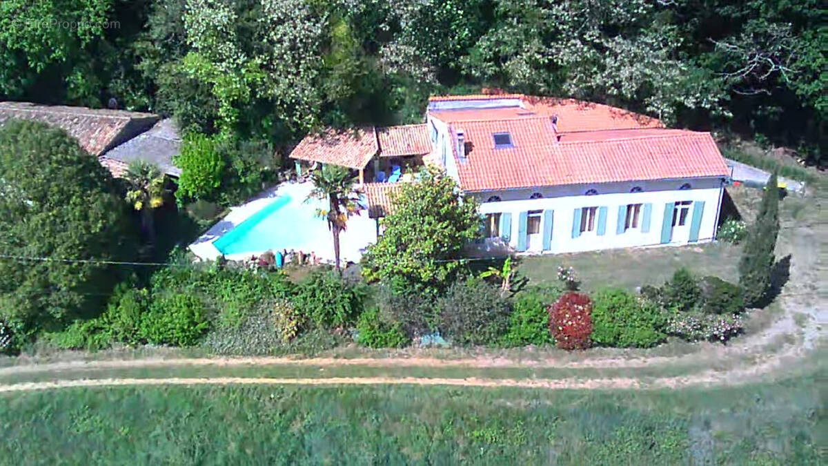 Maison à SAMONAC