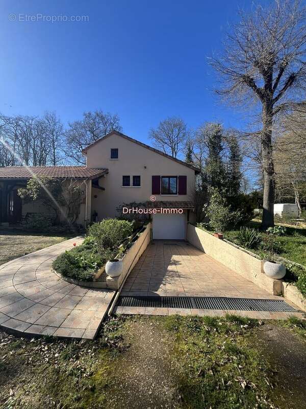 Maison à DISSAY