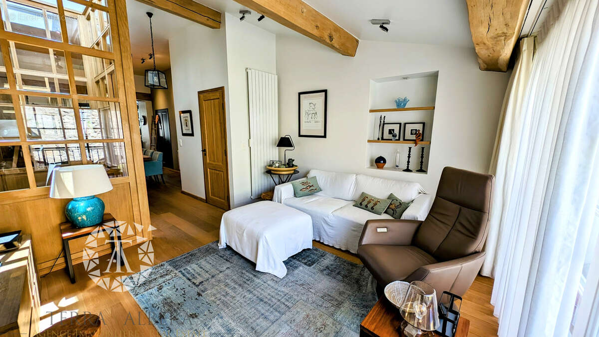 Maison à LAROQUE-DES-ALBERES