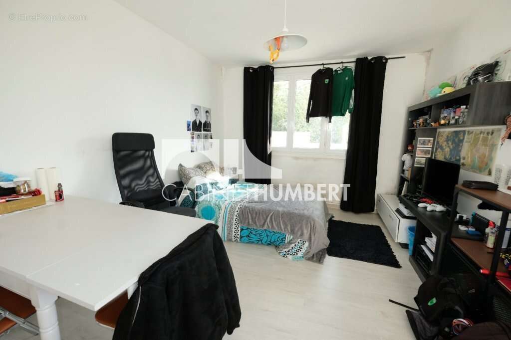 Appartement 32 m² à Saint-Etienne  - photo 3