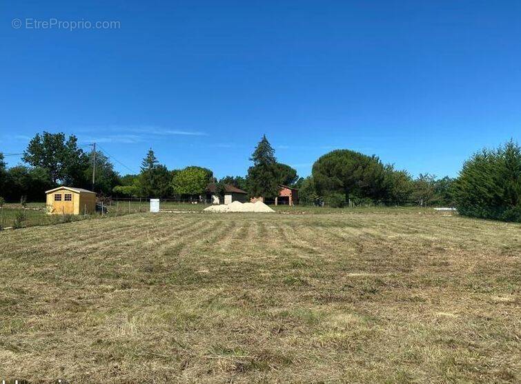 Terrain à BEAUMONT-DU-PERIGORD