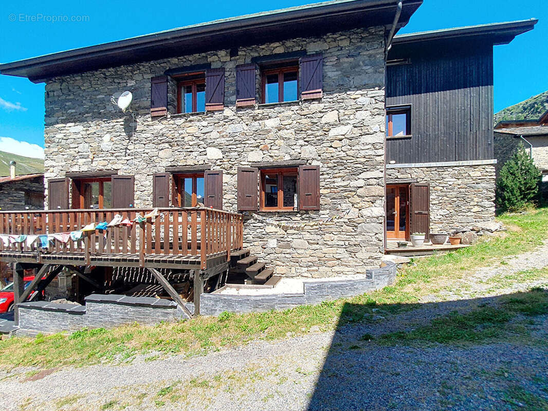 Maison à SAINT-JEAN-DE-BELLEVILLE