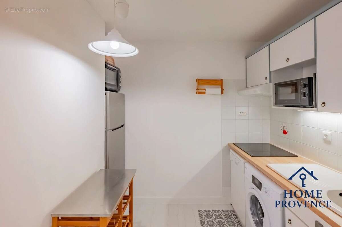 Appartement 3 Pièces - Rénové & Meublé - Six-Fours-les-Plages - photo 3