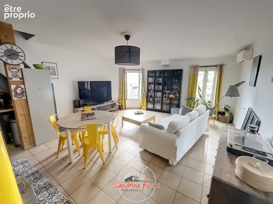 GATTIÈRES   Beau 3/4 pièces dans maison de village avec combles aménagées - photo 2