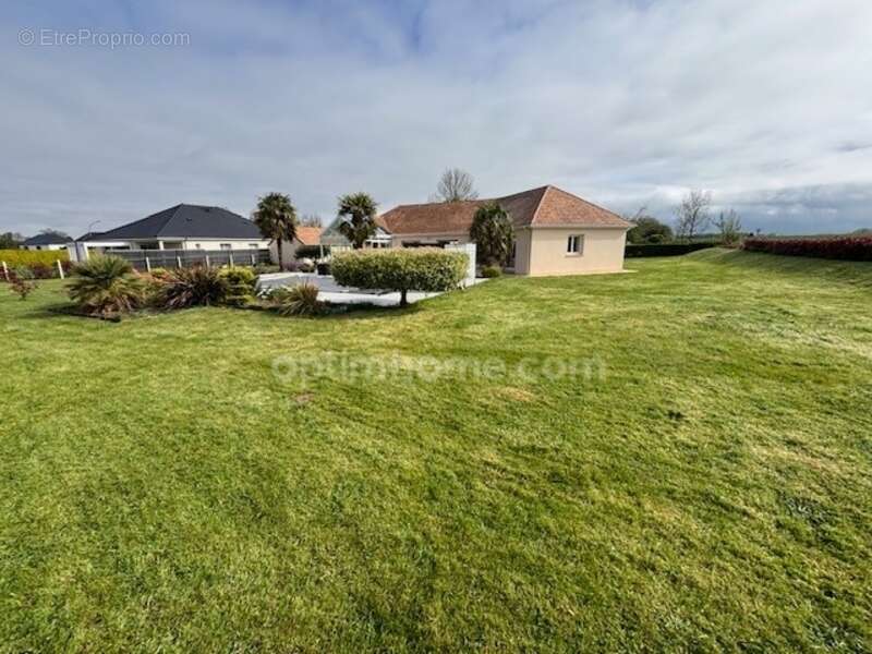Maison à SAINT-AUBIN-ROUTOT