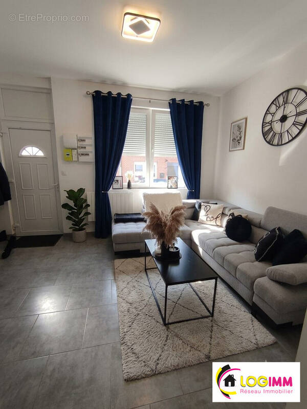 Maison à PETITE-FORET