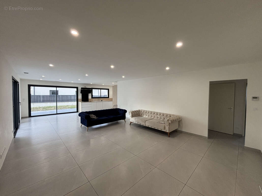 Maison à ROMANS-SUR-ISERE