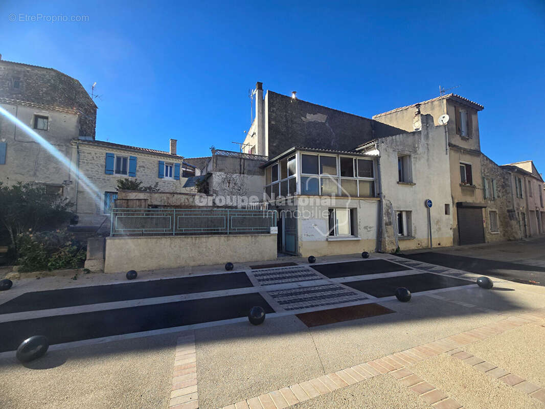 Maison à JONQUIERES-SAINT-VINCENT