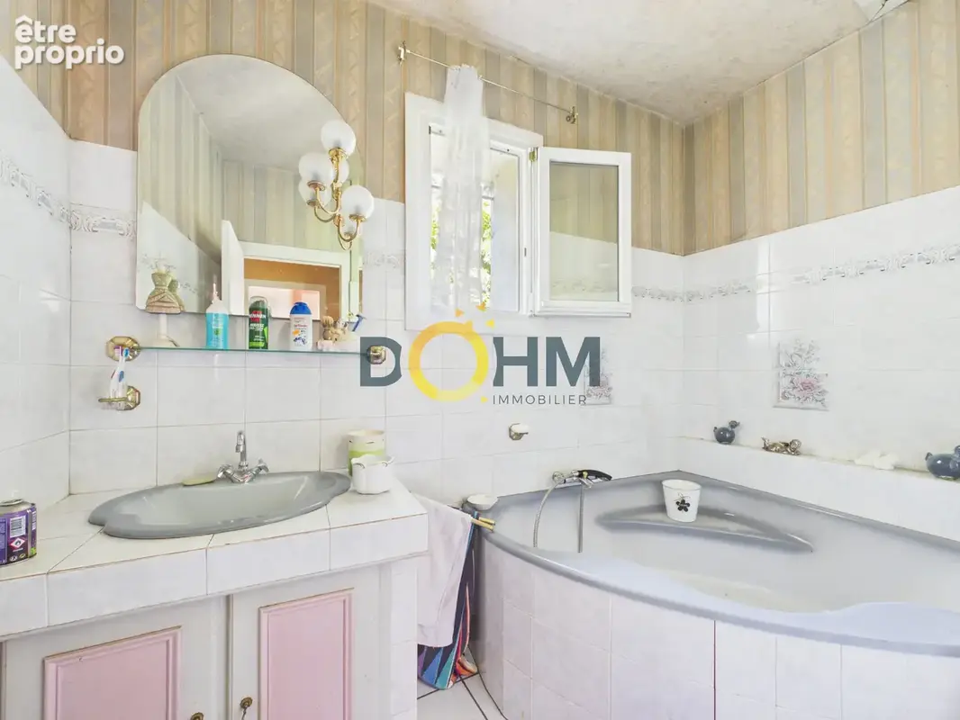 Maison de ville avec extérieur   116 m2   Unieux - photo 11