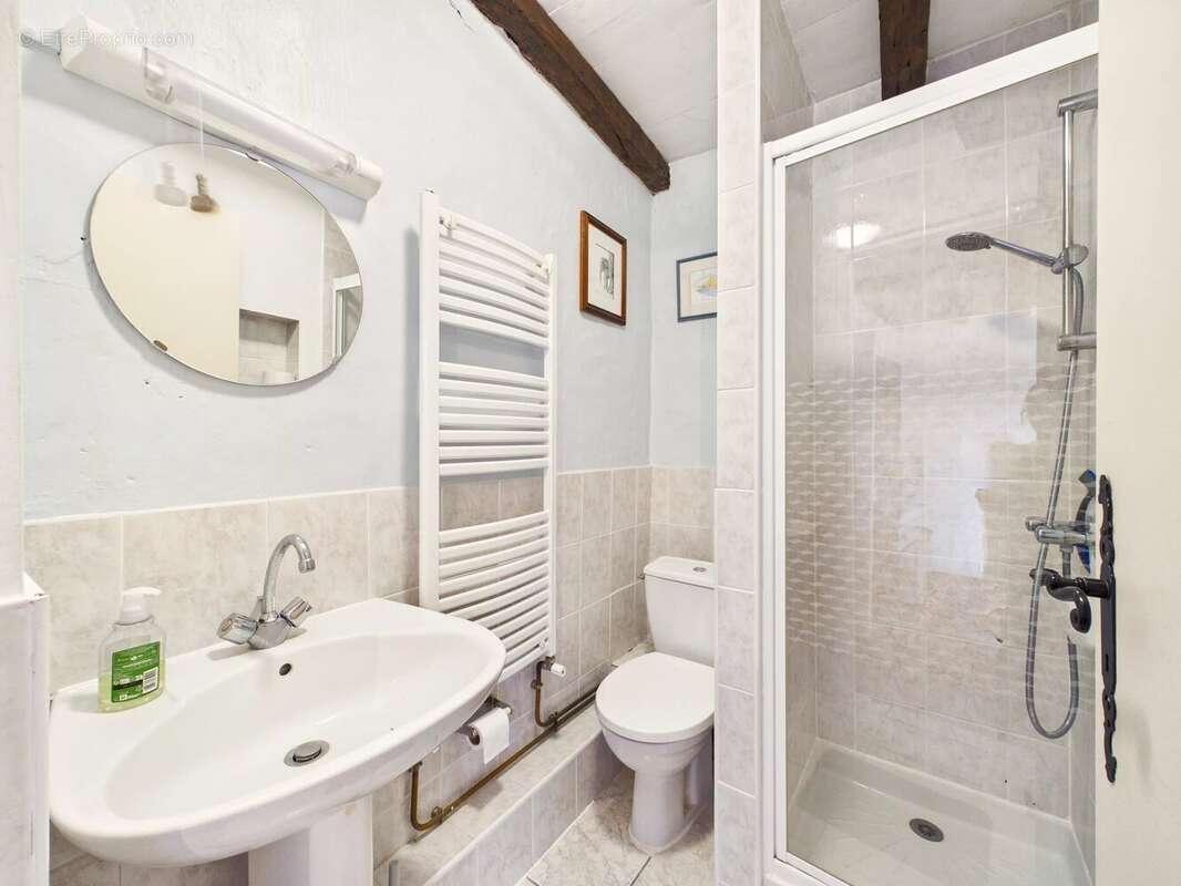 Maison à LA TOUR-BLANCHE