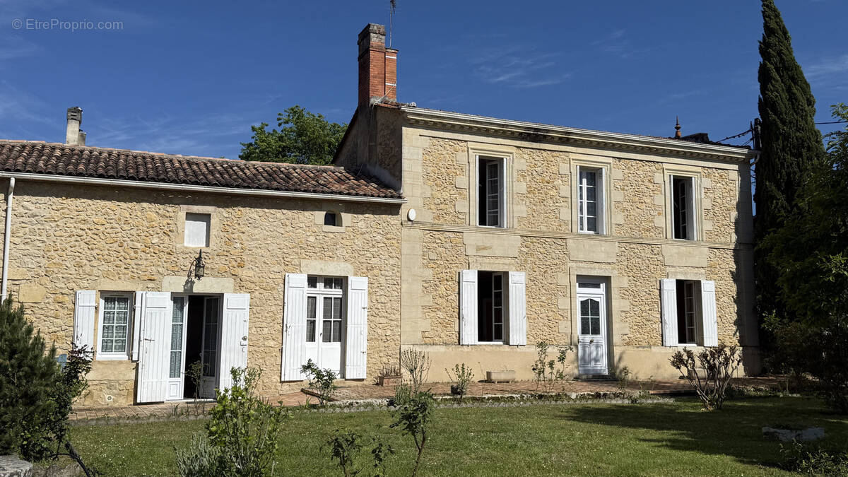Maison à LANDIRAS