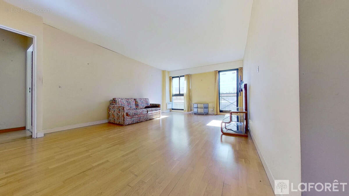 Appartement à PARIS-17E