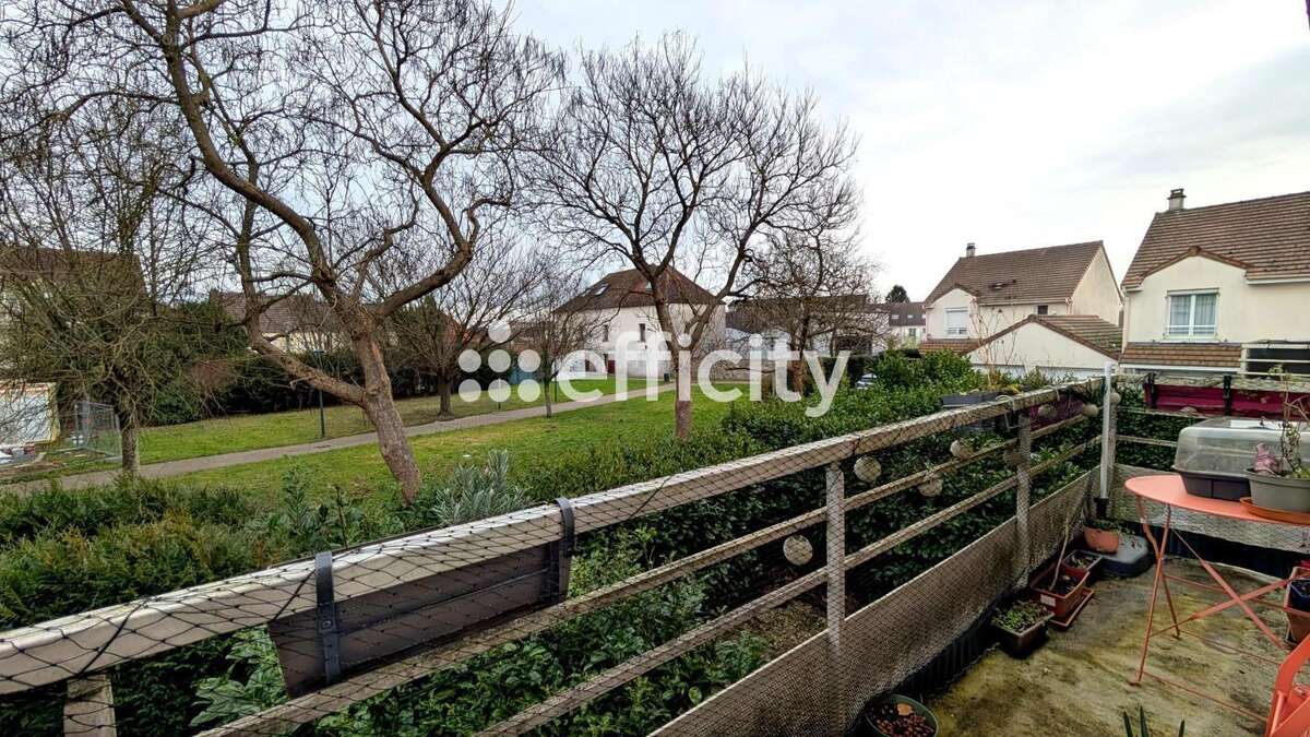 Appartement à TORCY