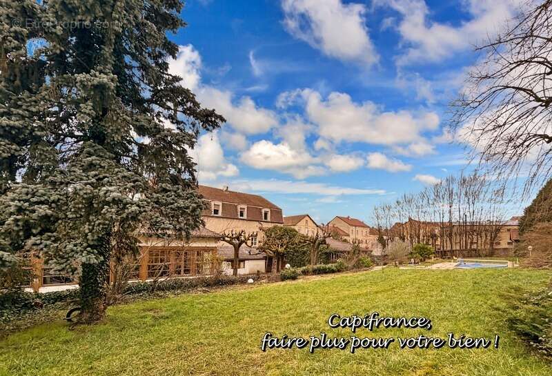 Maison à LA CLAYETTE