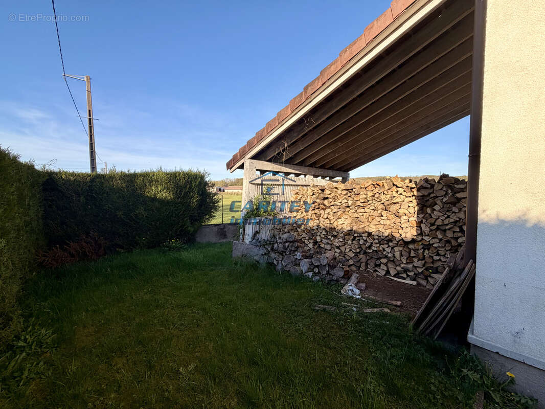 Maison à CONFLANS-SUR-LANTERNE