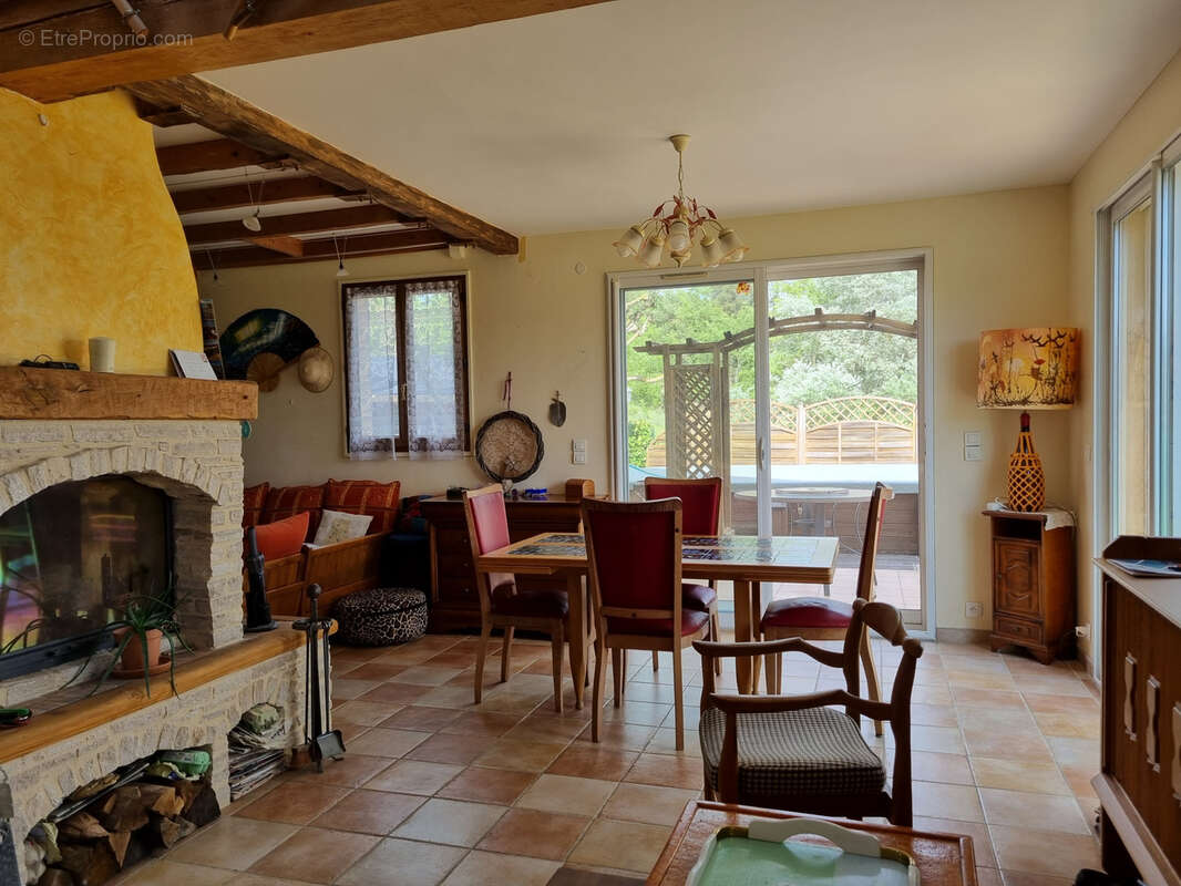 Maison à FORCALQUIER