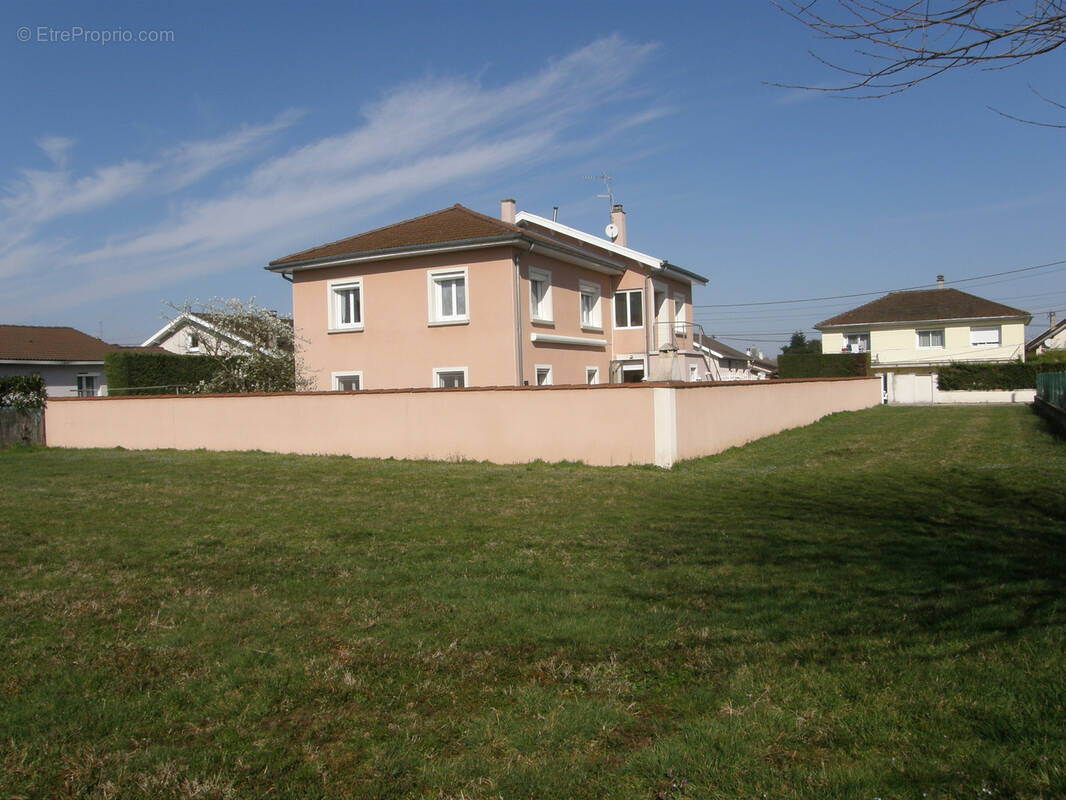 Maison à SAINT-ROMAIN-DE-JALIONAS