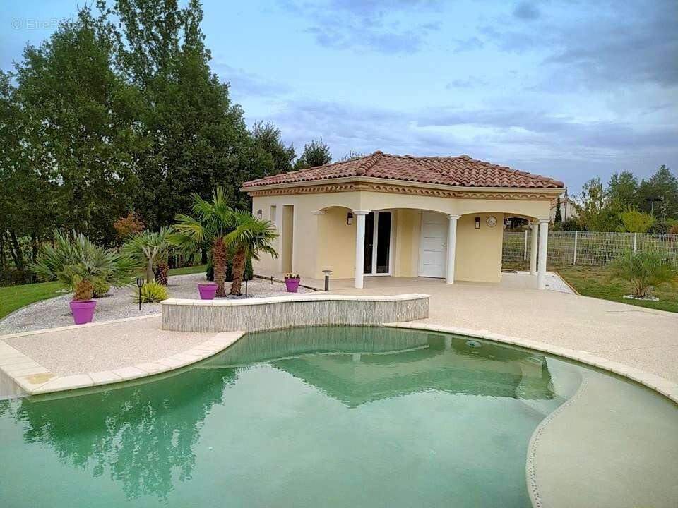 Maison à L'HONOR-DE-COS