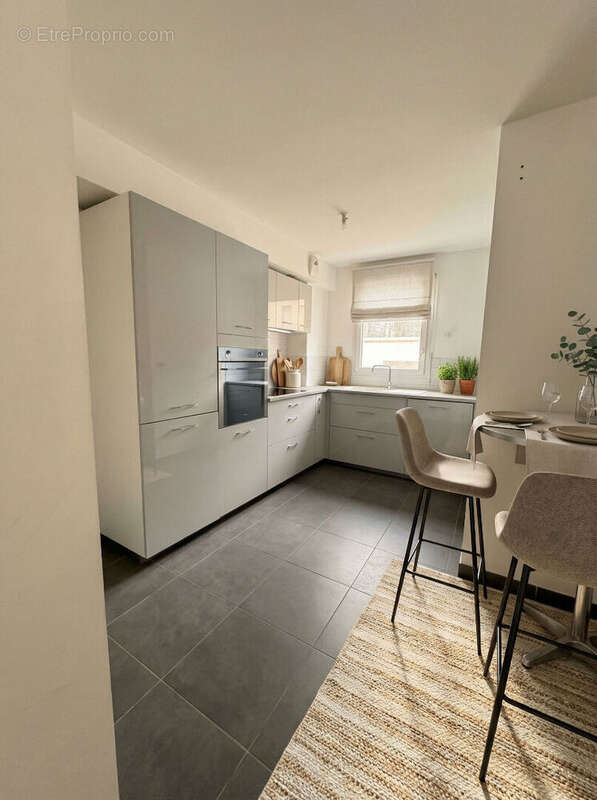 Appartement à MARSEILLE-2E