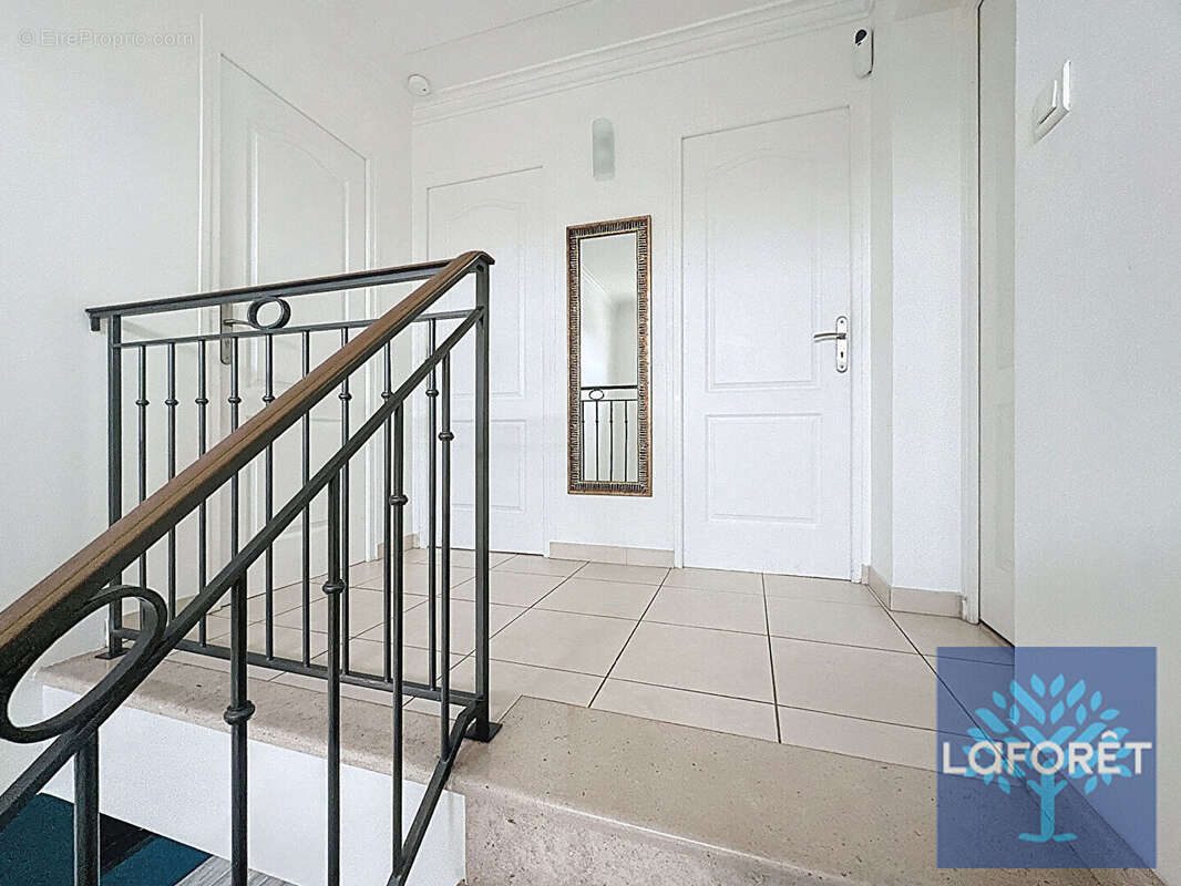 Maison à VIGNEUX-SUR-SEINE