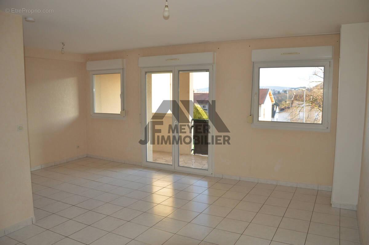 Appartement à POMPEY