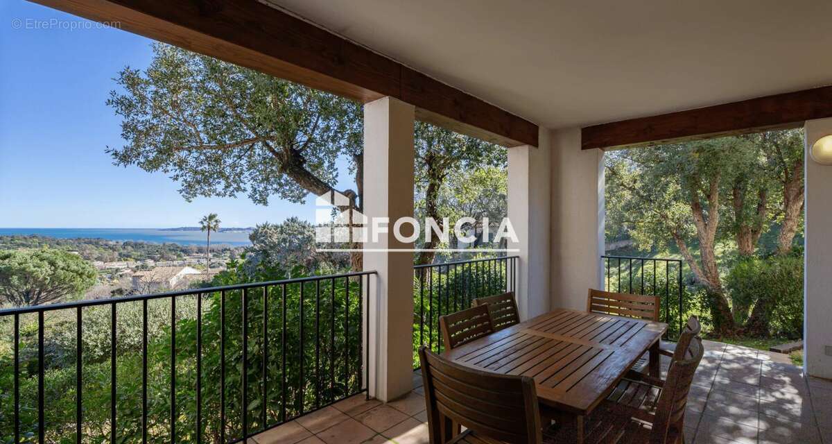 Appartement à GRIMAUD