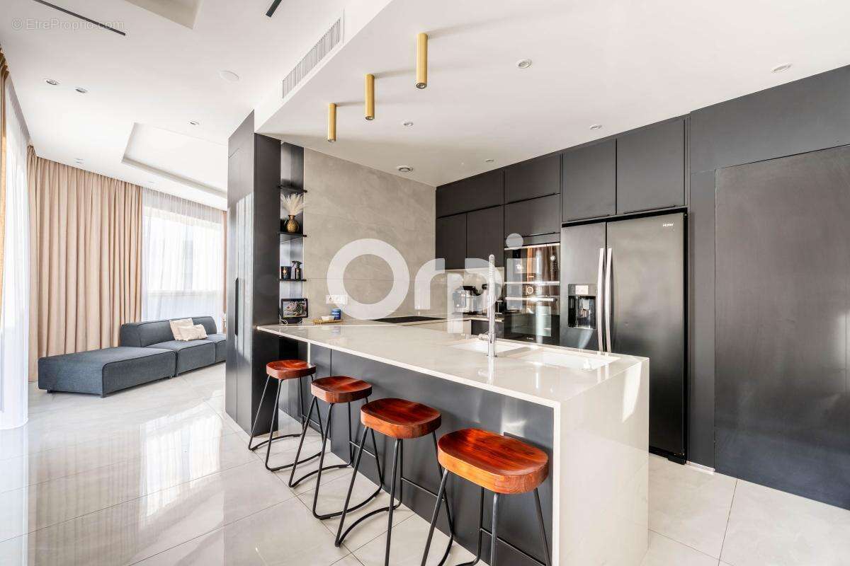 Maison à L&#039;HAY-LES-ROSES