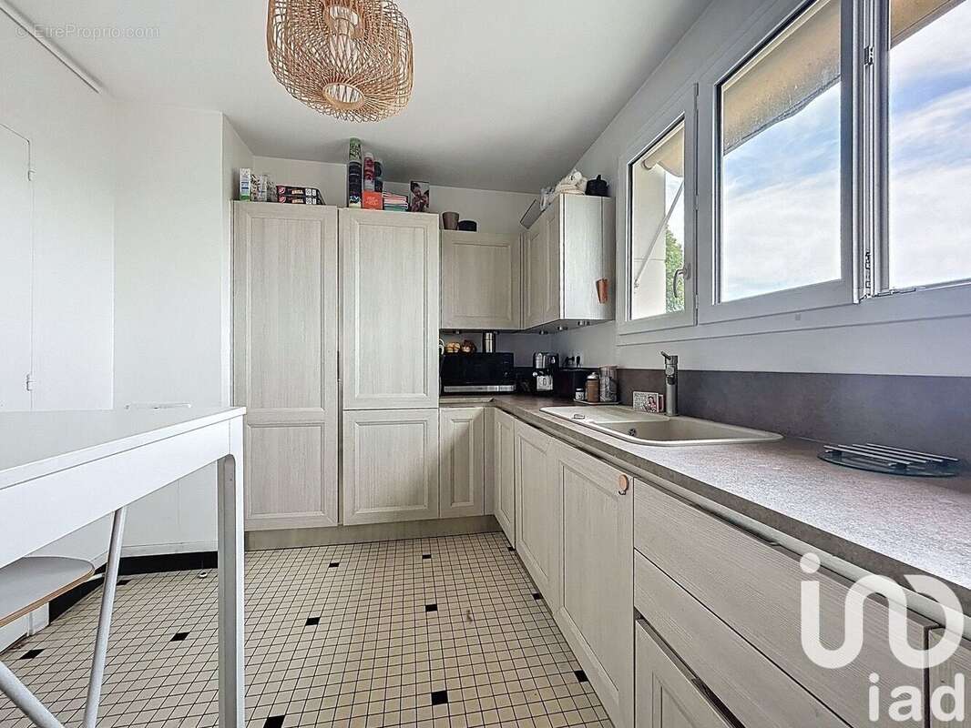 Photo 7 - Appartement à LA CELLE-SAINT-CLOUD