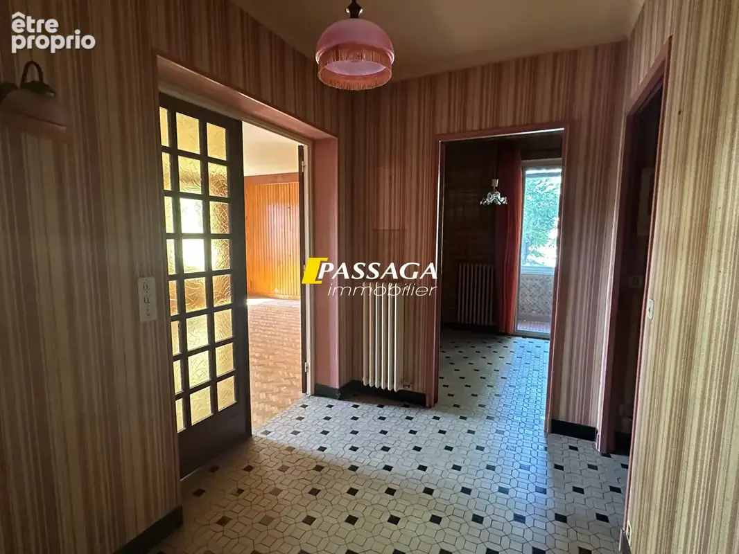 A VENDRE - Appartement de type 3/4 avec garage et cave - RODEZ - photo 4