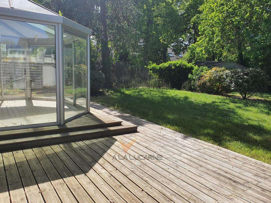 Maison 256 m² à Joue-Les-Tours  - photo 10