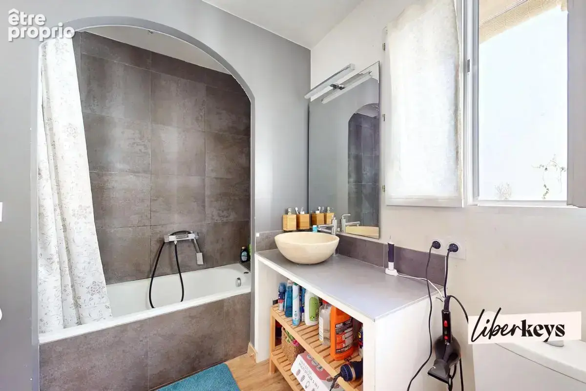  Exclusivité Maison de villeT6 avec extérieur et garage à fort potentiel locatif - photo 6