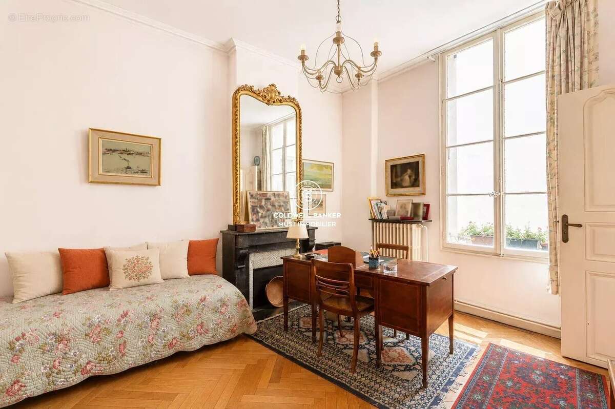 Appartement bourgeois d’exception – Une adresse prestigieuse au cœur de Perpignan - photo 9