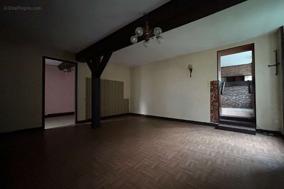 Maison à ETAIS-LA-SAUVIN