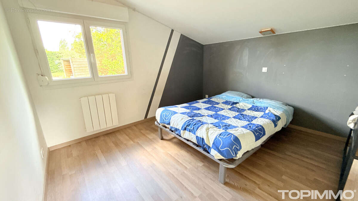 Maison à JEANMENIL