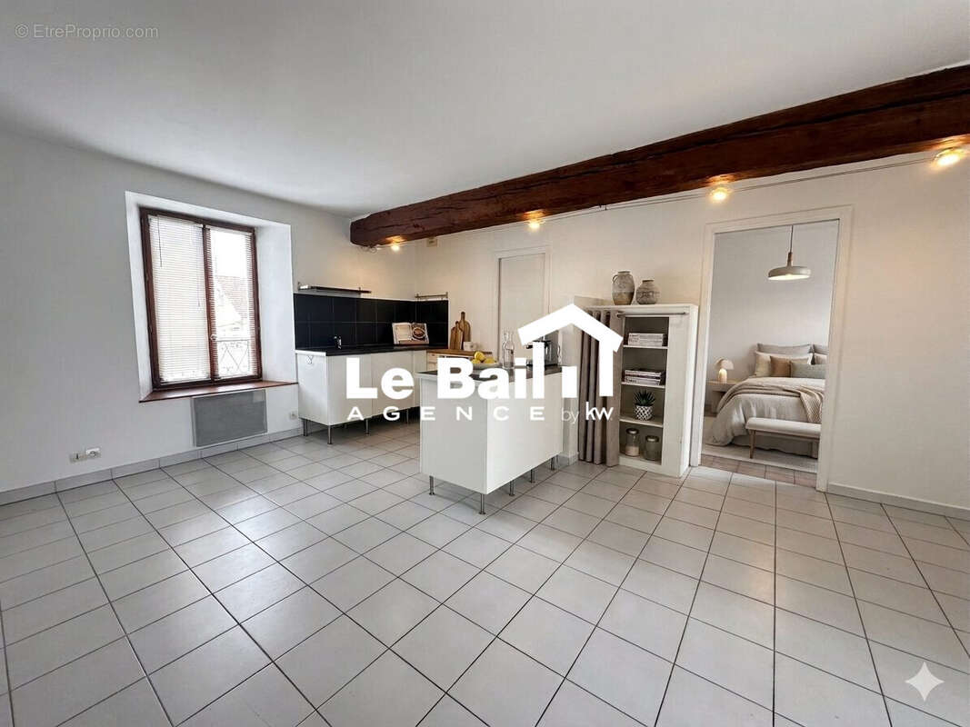 Appartement 33 m² à Osny  - photo 2