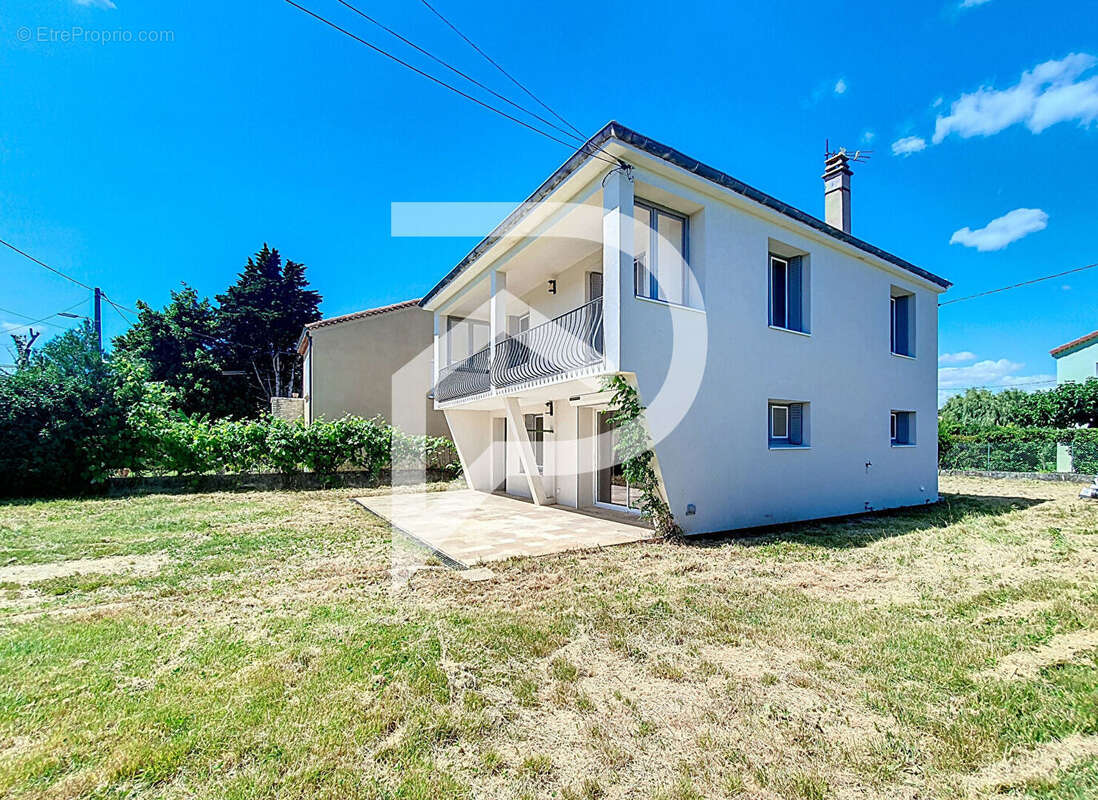 Maison à MONTELIMAR